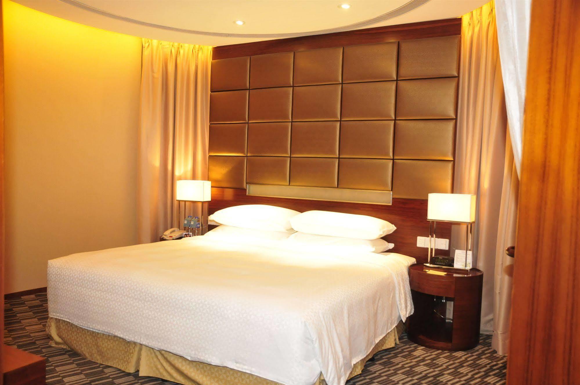 Four Points By Sheraton Taicang Exterior photo